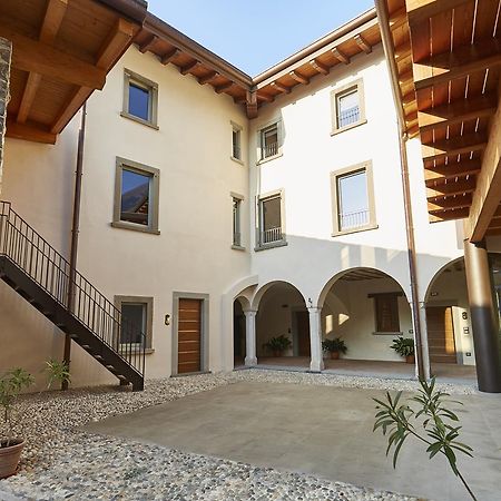 Bed and Breakfast Palazzo Eleonora à Monasterolo del Castello Extérieur photo