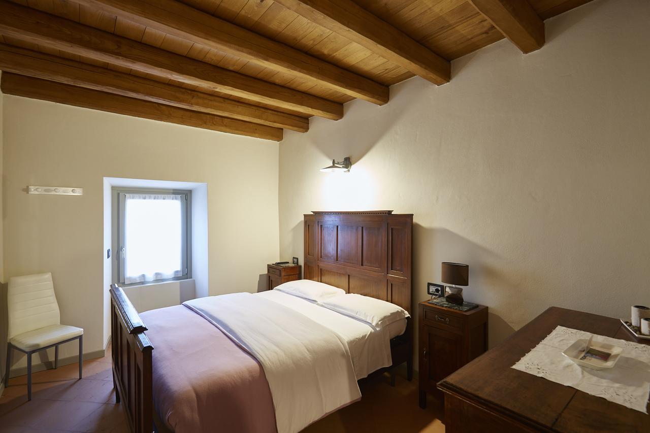 Bed and Breakfast Palazzo Eleonora à Monasterolo del Castello Extérieur photo