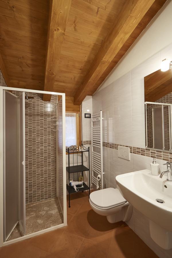 Bed and Breakfast Palazzo Eleonora à Monasterolo del Castello Extérieur photo