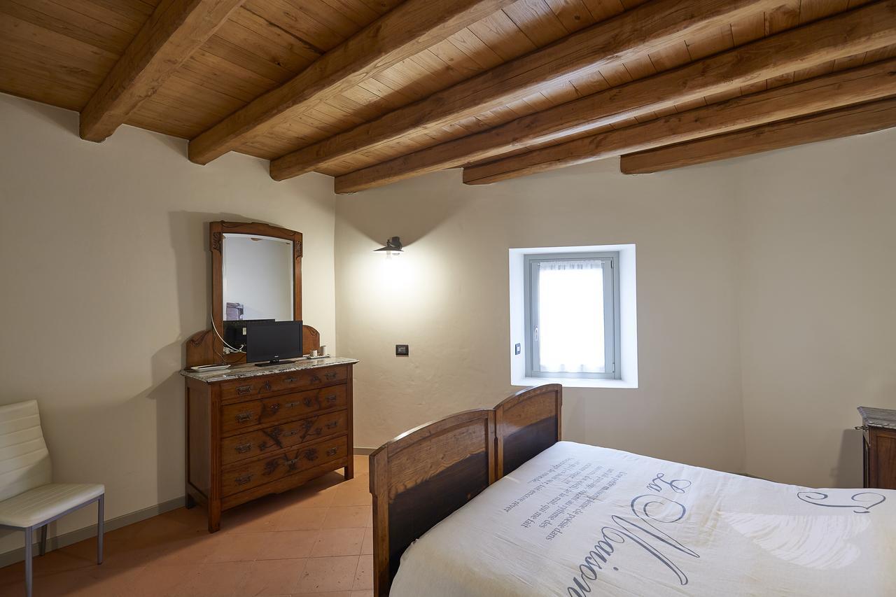 Bed and Breakfast Palazzo Eleonora à Monasterolo del Castello Extérieur photo